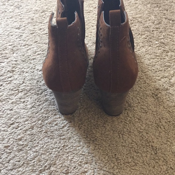 Brown Carlos western style ankle boots - Picture 3 of 3